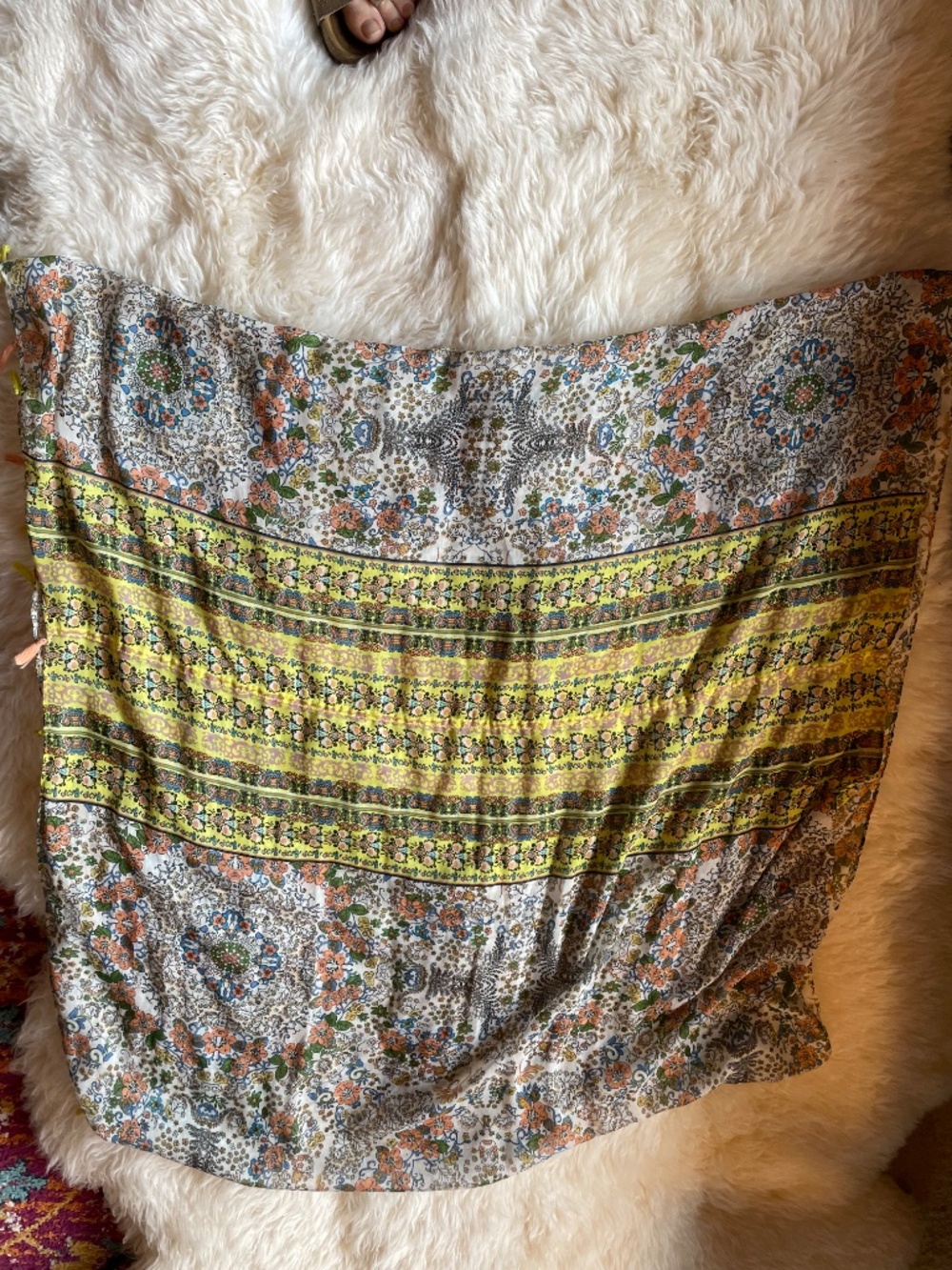Spring chiffon infinity scarf - Picture 2 of 2